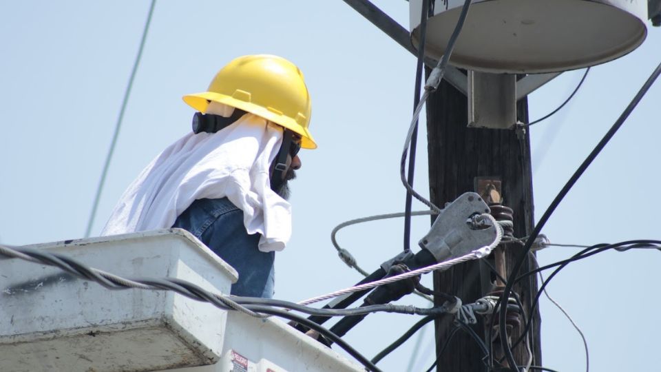 Reparación de falla eléctrica