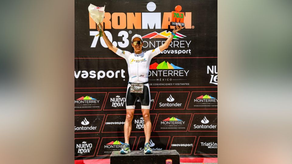 El regiomontano Francisco Serrano se convirtió en el campeón absoluto del Ironman 70.3 Monterrey, por segundo año consecutivo, con un tiempo de 3: 56:29.