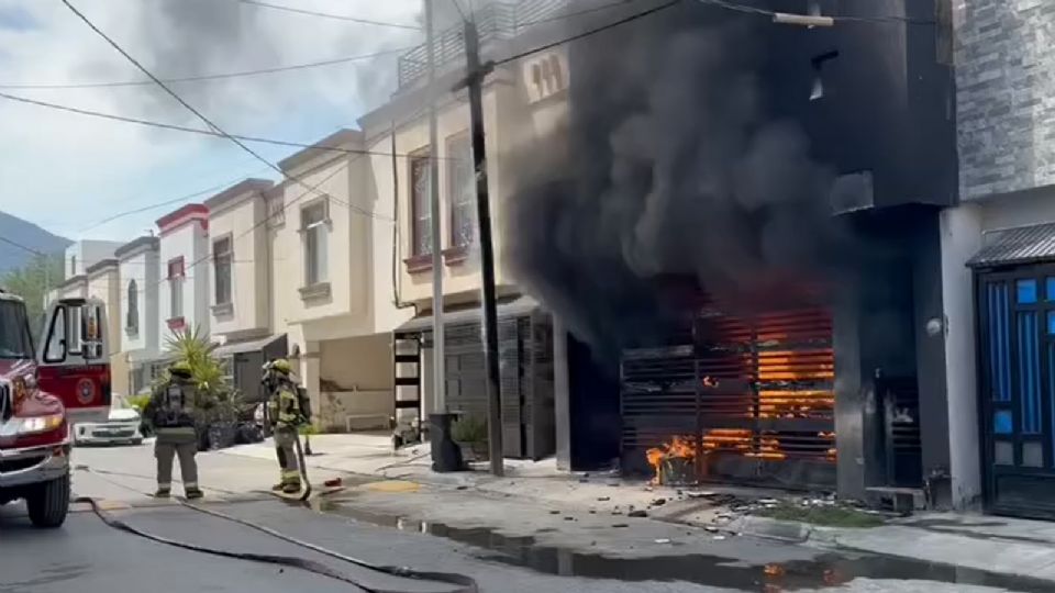 Incendio en casa de la colonia Nexxus Diamante, en Escobedo.