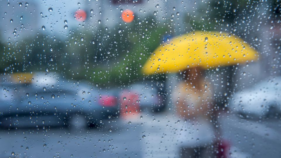 Este domingo el clima estará predominantemente lluvioso en Monterrey.