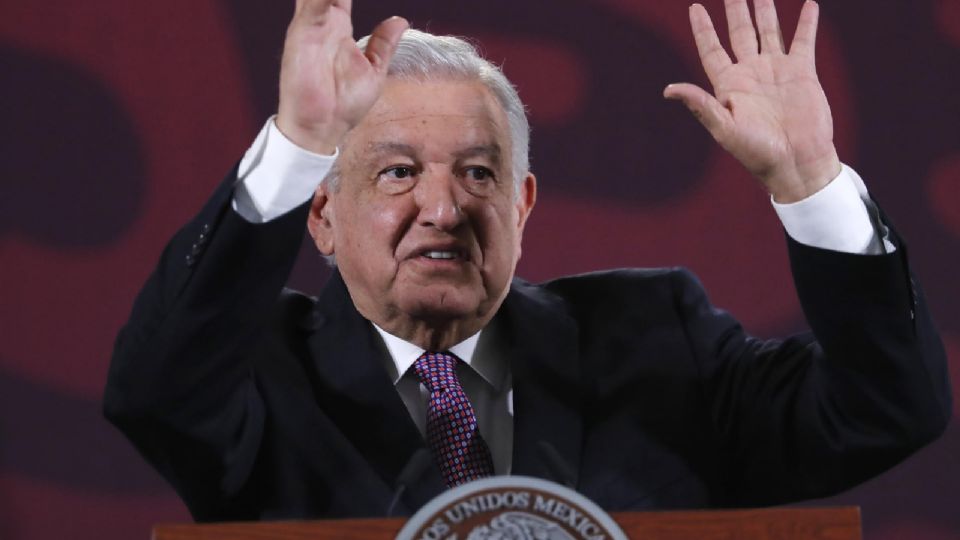 Andrés Manuel López Obrador, habla este jueves durante una rueda de prensa en Palacio Nacional | EFE/Mario Guzmán