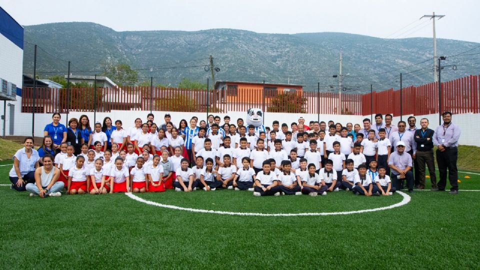 Rayados realizó el donativo económico para la realización de una cancha en la Ciudad de los Niños en Monterrey