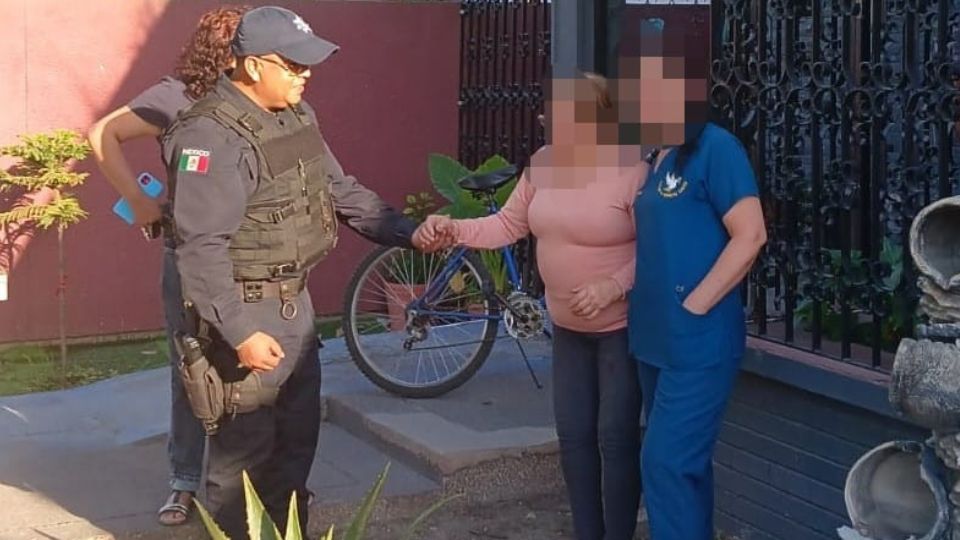Mujer desaparecida es rescatada por policías de Monterrey