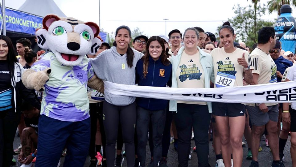 Bianca Sierra, Stephany Mayor, Joseline Montoya y Ofelia Solís durante la Carrera Amazonas 2024.