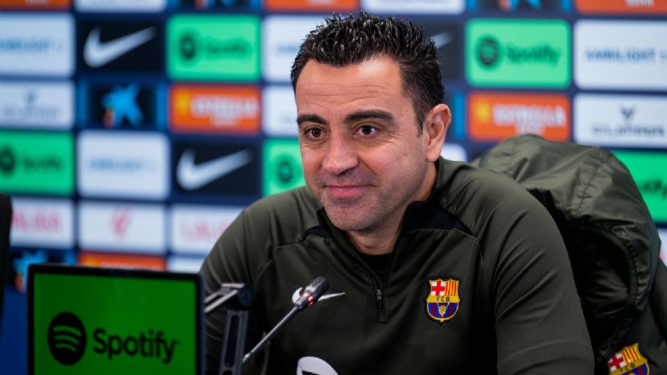 Xavi seguirá como primer entrenador del Barcelona la próxima temporada.