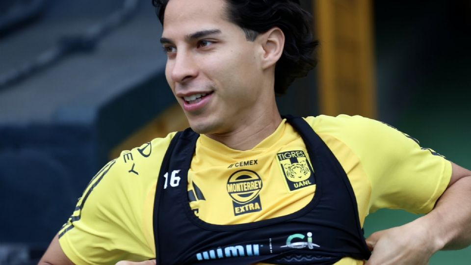 Diego Lainez reaparecería en el once inicial felino para el duelo crucial contra Tijuana este sábado en el Universitario.