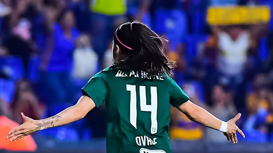 Jacqueline Ovalle marcó de penalti ante FC Juárez y alcanzó las 100 anotaciones con Tigres Femenil