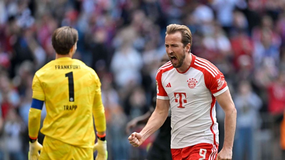 Harry Kane celebra uno de sus dos goles ante el Eintracht