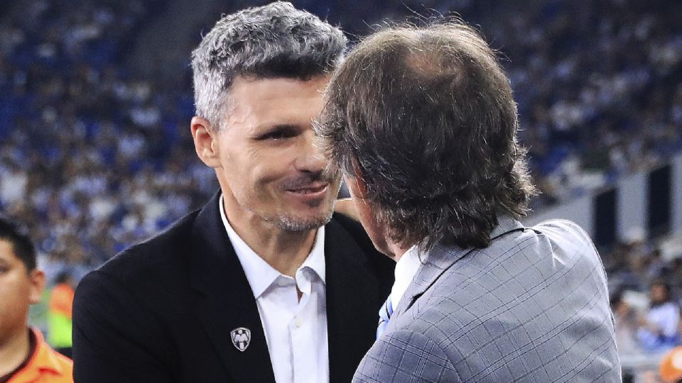 Fernando Ortiz, Director Tecnico del Monterrey y Guillermo Almada, Director Tecnico del Pachuca durante el juego de la jornada 6 del Torneo Clausura 2024