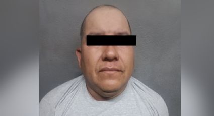 Hombre golpea a sus hijos y se atrinchera con cuchillo en Apodaca