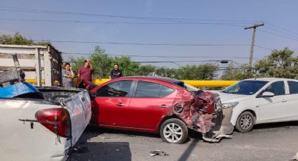 Carambola entre tráileres y vehículos ocasiona cierre en Libramiento Noroeste