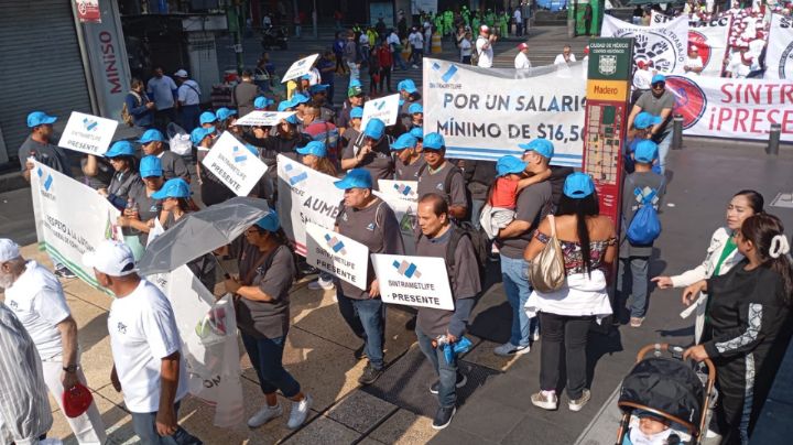 Trabajadores capitalinos salen a las calles y reclaman mejores condiciones laborales