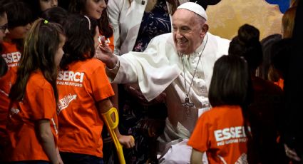 'No faltan perros y gatos, faltan hijos': Papa Francisco