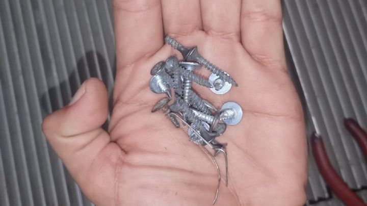 Colocan tornillos en escaleras eléctricas de Metrorrey para dañarlas