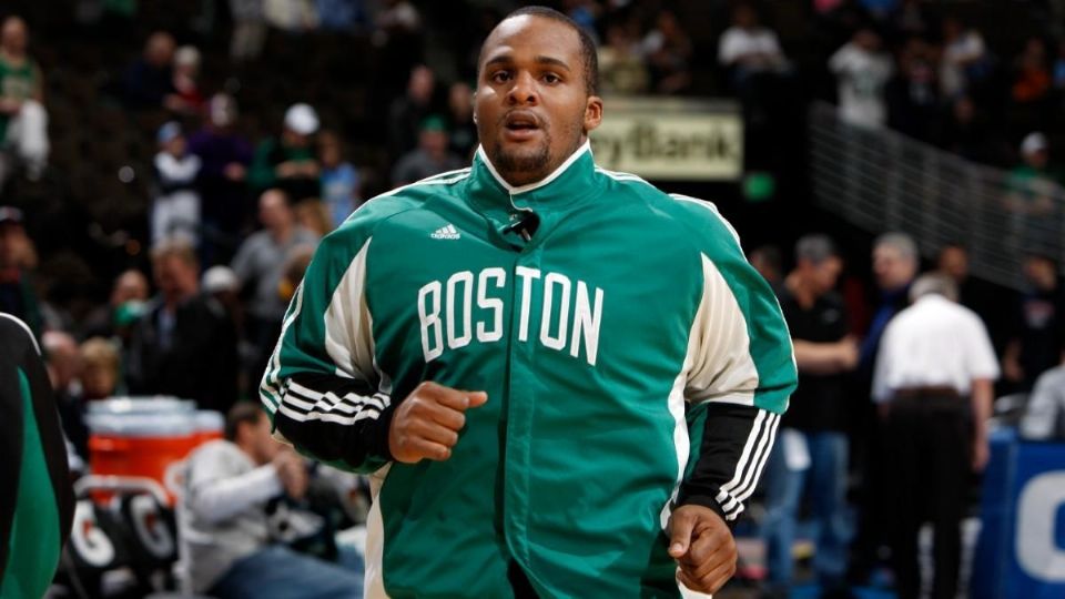 Glen Davis, campeón de la NBA con los Celtics en 2008, fue uno de los 22 involucrados en un caso de facturas médicas falsas.