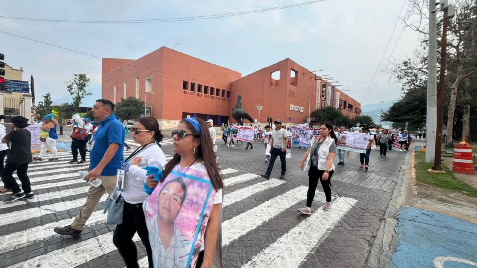 Madres Buscadoras de NL marchan por sus hijos desaparecidos.