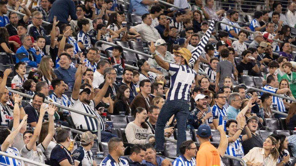 Aficionados de Rayados en el Estadio BBVA