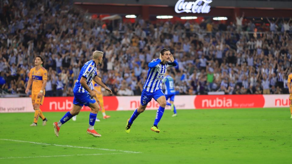 Jordi Cortizo festejando su gol en el Clásico Regio 137.