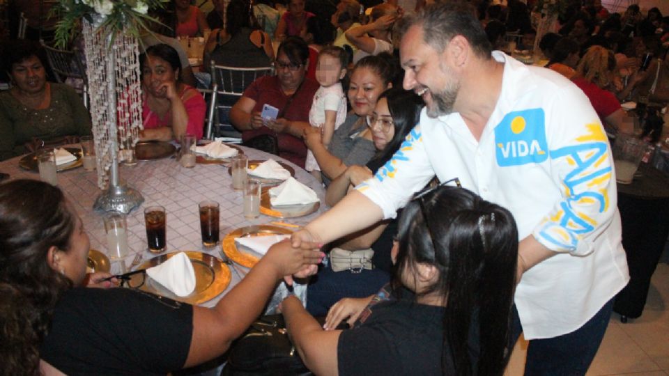 Luis Ángel Benavides, candidato el partido Vida Nuevo León a la alcaldía de Guadalupe.