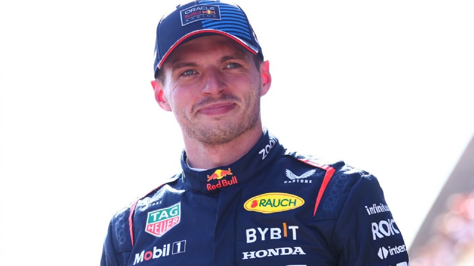 Max Verstappen igualó el récord de ocho poles consecutivas del brasileño Ayrton Senna.