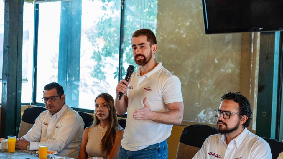 Mauricio Cantú, candidato a la alcaldía de Monterrey por la coalición “Sigamos Haciendo Historia”, durante una conferencia este jueves 2 de mayo