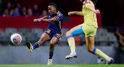 Thembi Kgatlana, baja de Tigres Femenil por desgarro muscular