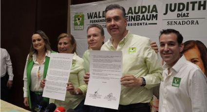 Waldo Fernández y Judith Díaz firman compromiso por el bienestar animal