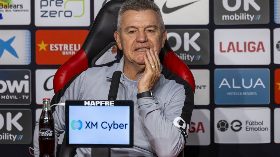 Javier Aguirre en rueda de prensa durante su etapa como entrenador del Mallorca