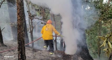 En su tercer día, PC reanuda labores para sofocar incendio en cierra de Santiago