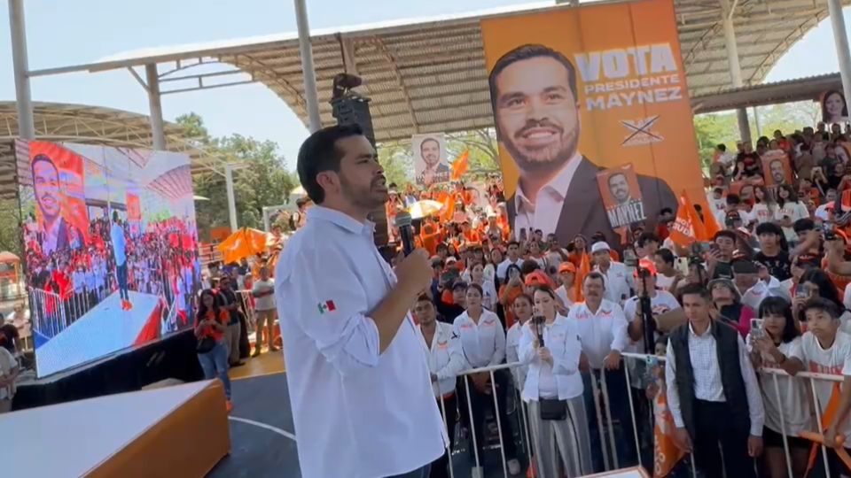 Jorge Álvarez Máynez, candidato a la presidencia de México por Movimiento Ciudadano durante un evento este 25 de mayo en Manzanillo, Colima, México.