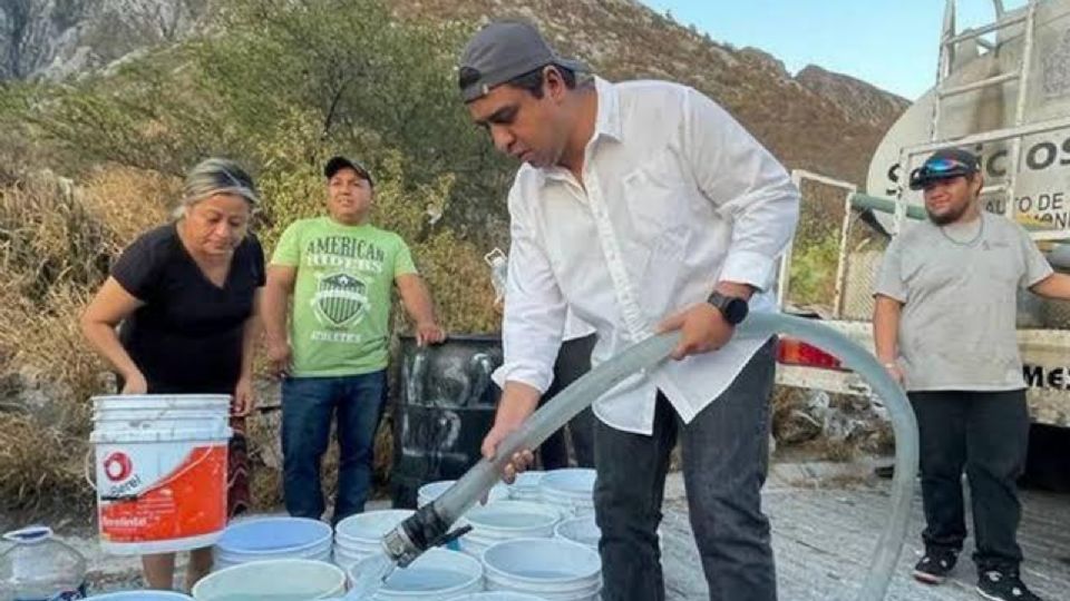 Nava pausa campaña para restablecer suministro de agua.