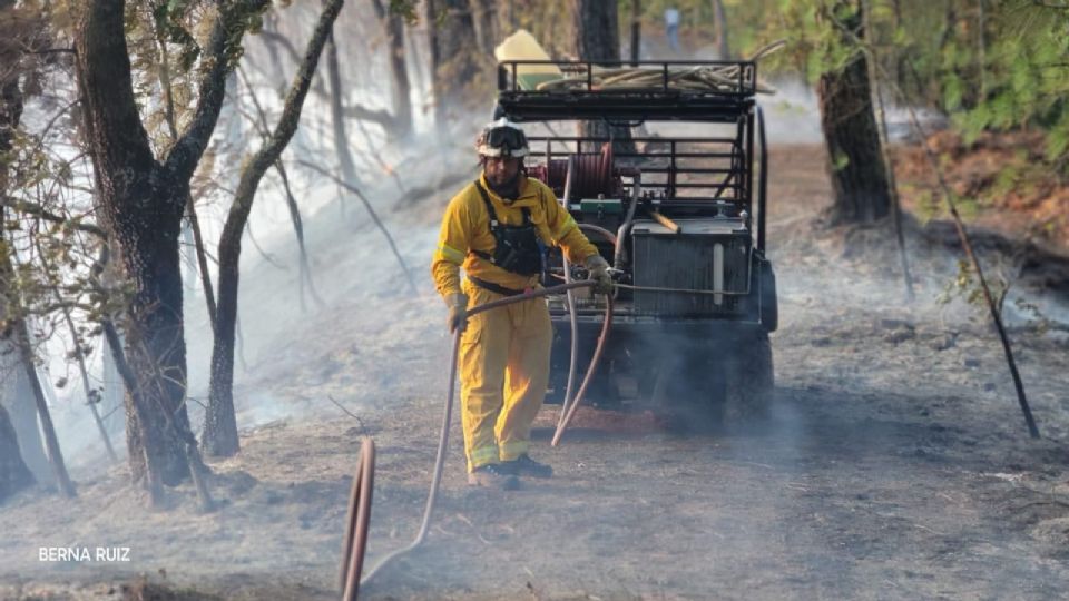 Incendio en zona 'Los Cuartones', Santiago, NL.