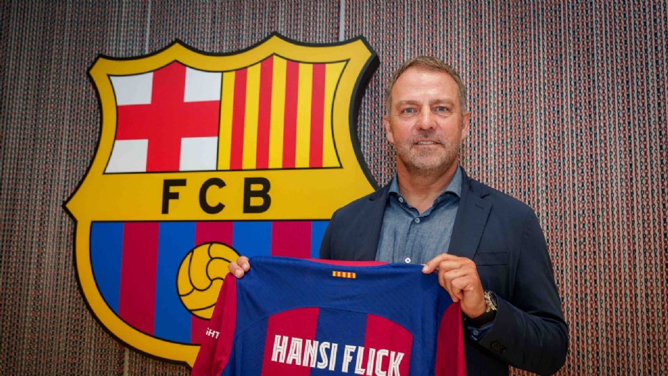 El técnico alemán, Hans Flick, firma hasta 2026 y se convierte en el tercer entrenador germano en la historia del Barcelona.