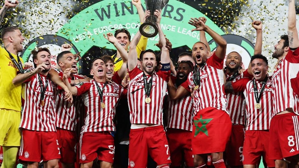 Olympiacos gana la Conference League. Los griegos derrotan a Fiorentina en un vibrante final y logran su primer título continental.