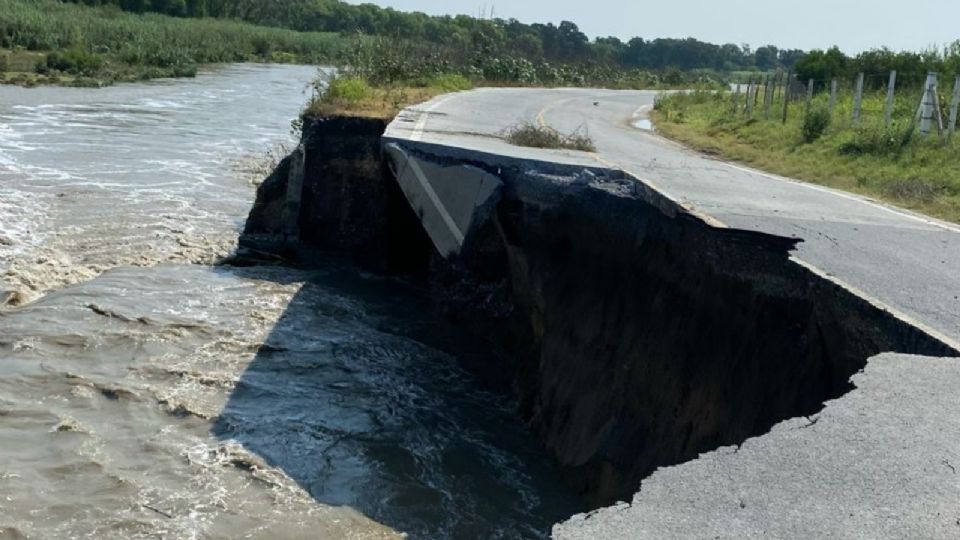 Carretera San Juan Las Trancas en el municipio de Cadereyta Jiménez, Nuevo León.