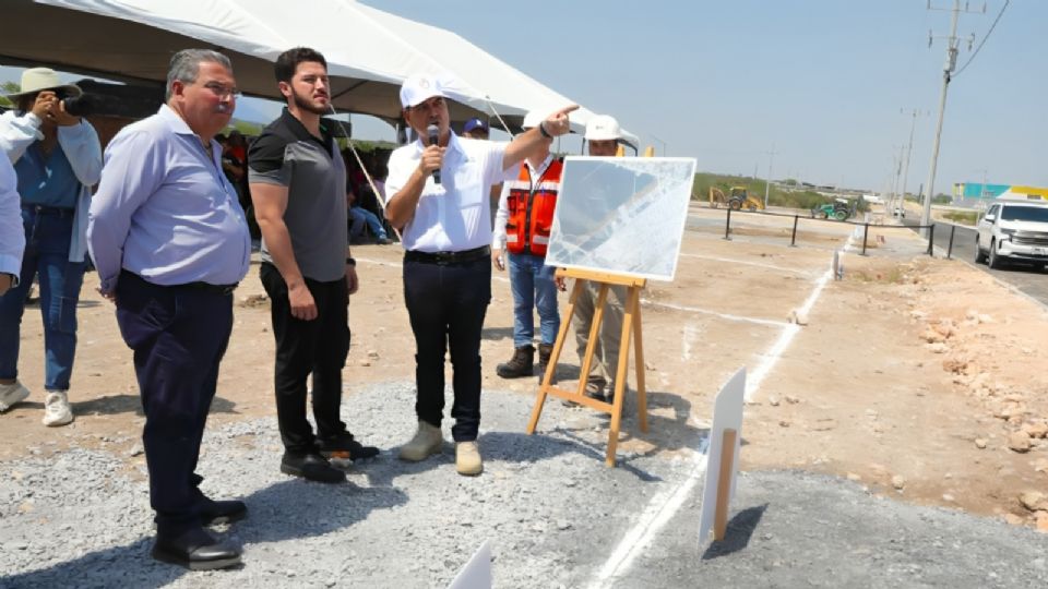 Samuel García lideró la supervisión en el fraccionamiento Alianza Real.