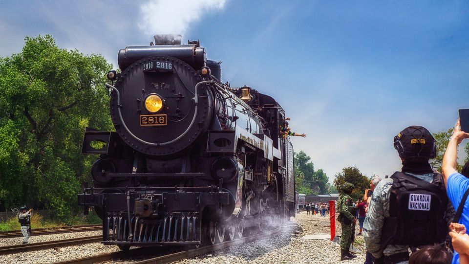 Locomotora de vapor pasa por Nuevo León | Facebook / Alfredo Chávez