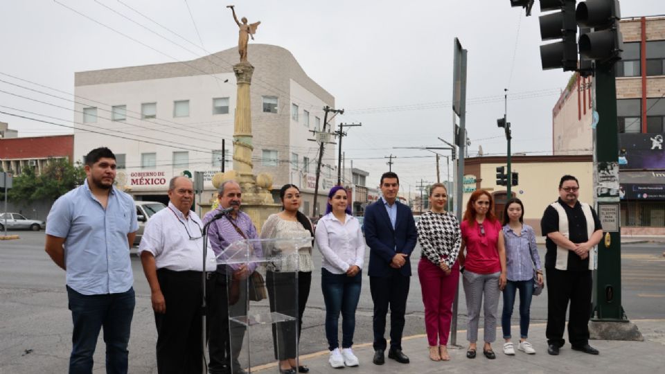 Diputados locales rinden homenaje en monumento del Ángel Regio