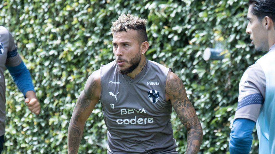 Duván Vergara, hace un par de temporadas, durante un entrenamiento con Rayados en El Barrial