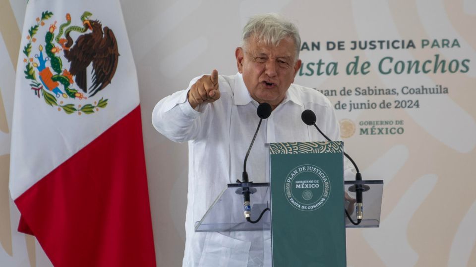 Andrés Manuel López Obrador en conferencia desde Pasta de Conchos |  EFE / Miguel Sierra