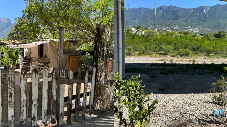 Colonia Luis Echeverría, San Pedro Garza García, en la orilla del río Santa Catarina.