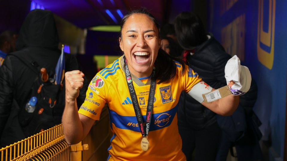 Liliana Mercado, emblemática jugadora y capitana de Tigres Femenil, se despide del club tras siete años de éxitos y una trayectoria llena de logros.