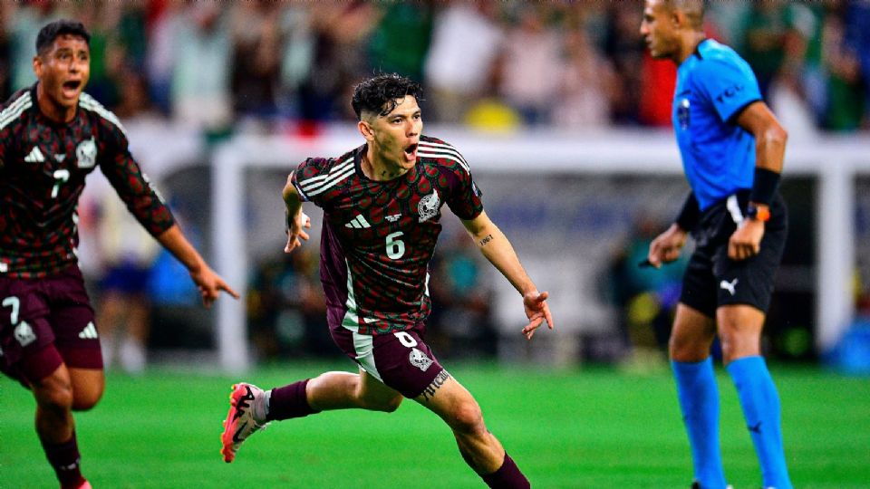 Brillan Arteaga y Romo en el debut de México en Copa América.