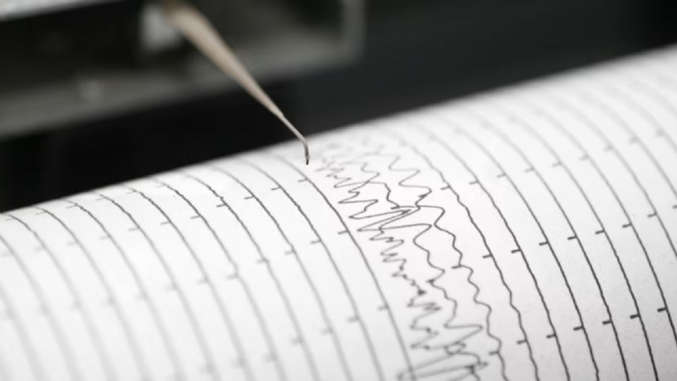 Detectan dos sismos de magnitud 5.4 y 5.5 en la costa de Guerrero.