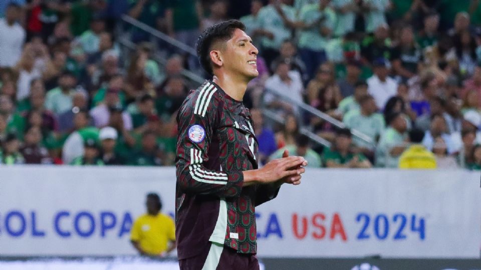 Edson Álvarez salió lesionado del partido entre México y Jamaica; se reporta que quedaría fuera de la Copa América