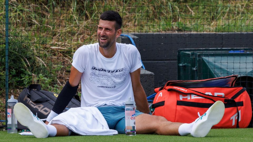 Novak Djokovic volvió al All England Club para entrenarse junto al argentino Fede Coria durante dos horas.