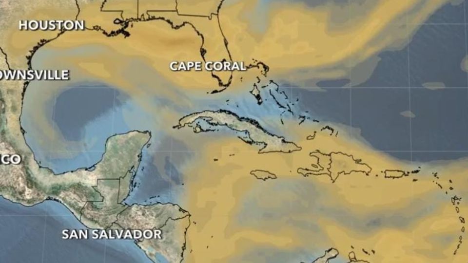 Polvo del Sahara se acerca a México | X / @MattDevittWX