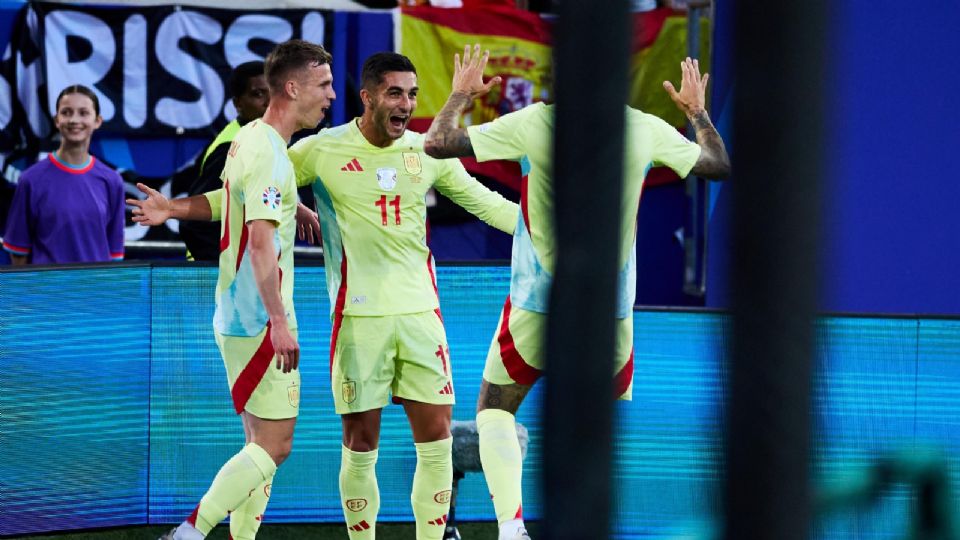 Los jugadores de España celebran el gol con el que derrotaron a Albania en la Eurocopa