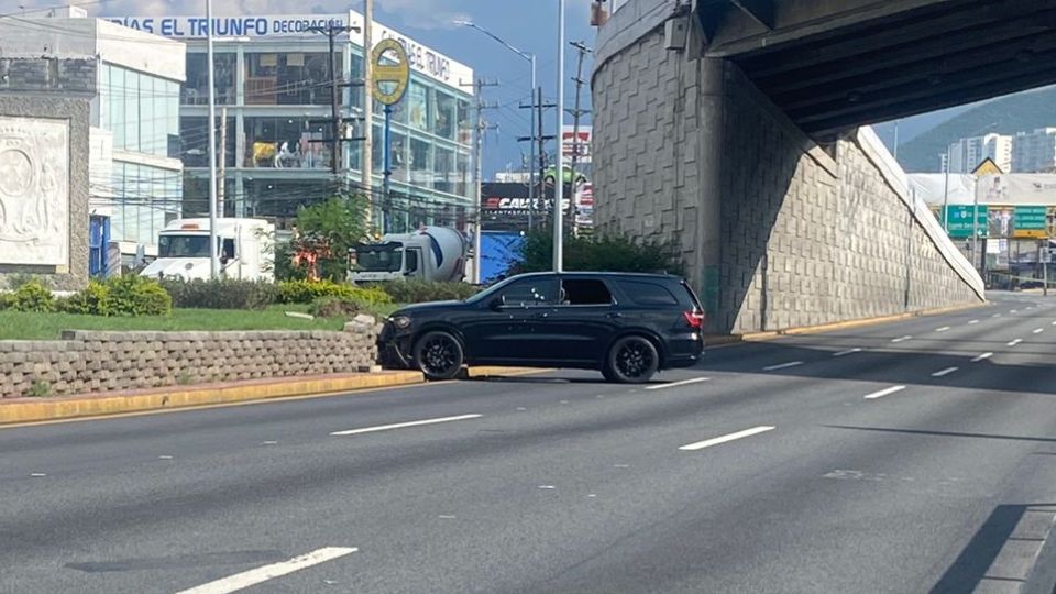 Balacera en avenida Garza Sada a la altura de Lázaro Cárdenas, Monterrey