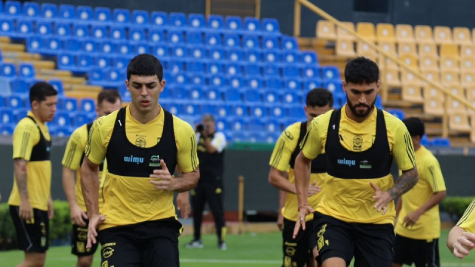 El plantel felino se prepara para enfrentar a Atlético La Paz